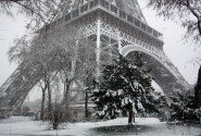TourEiffelInTheSnow