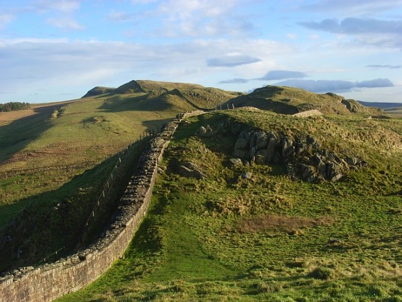 Hadrians_Wall_near_Caw_Gap_-_geograph.org_.uk_-_1068660