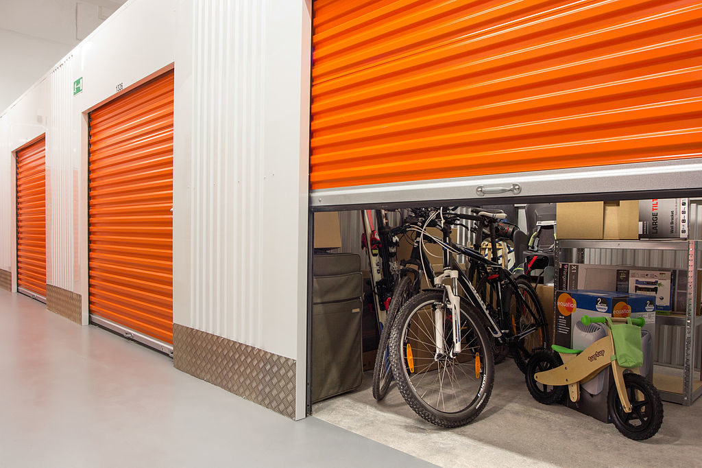 Avoid Damaging Your Property in self storage lockers by following these tips