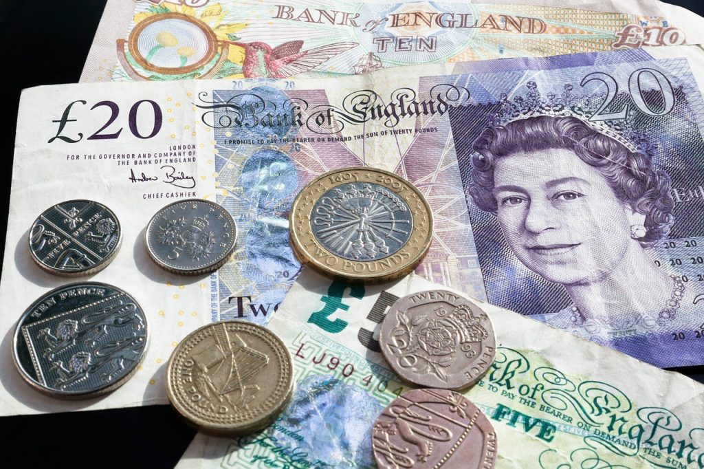 What British HR managers need to know about salary in 2017: expect the unexpected